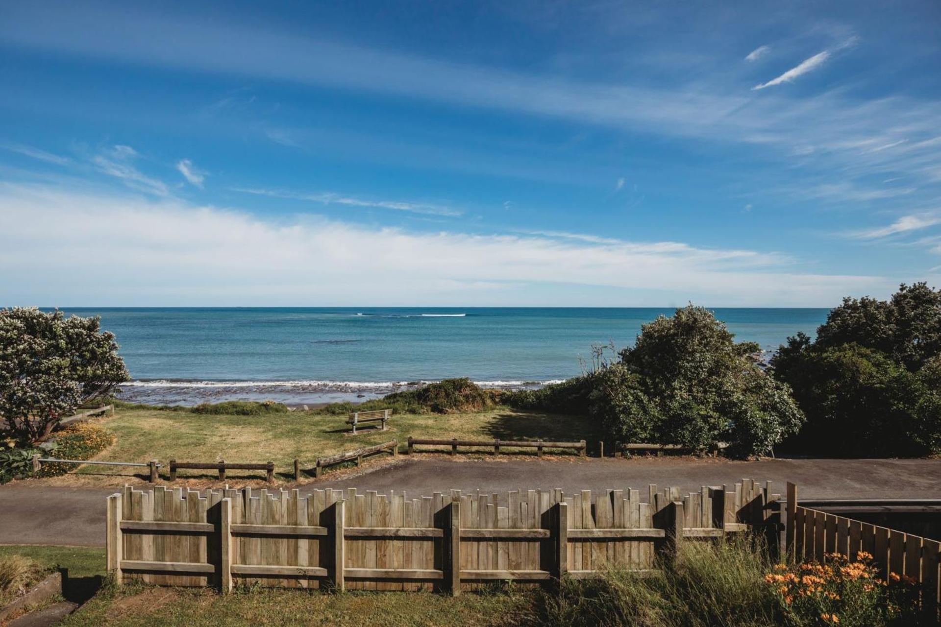 Wow On Wanaka Bay Apartment นิวพลีมัธ ภายนอก รูปภาพ
