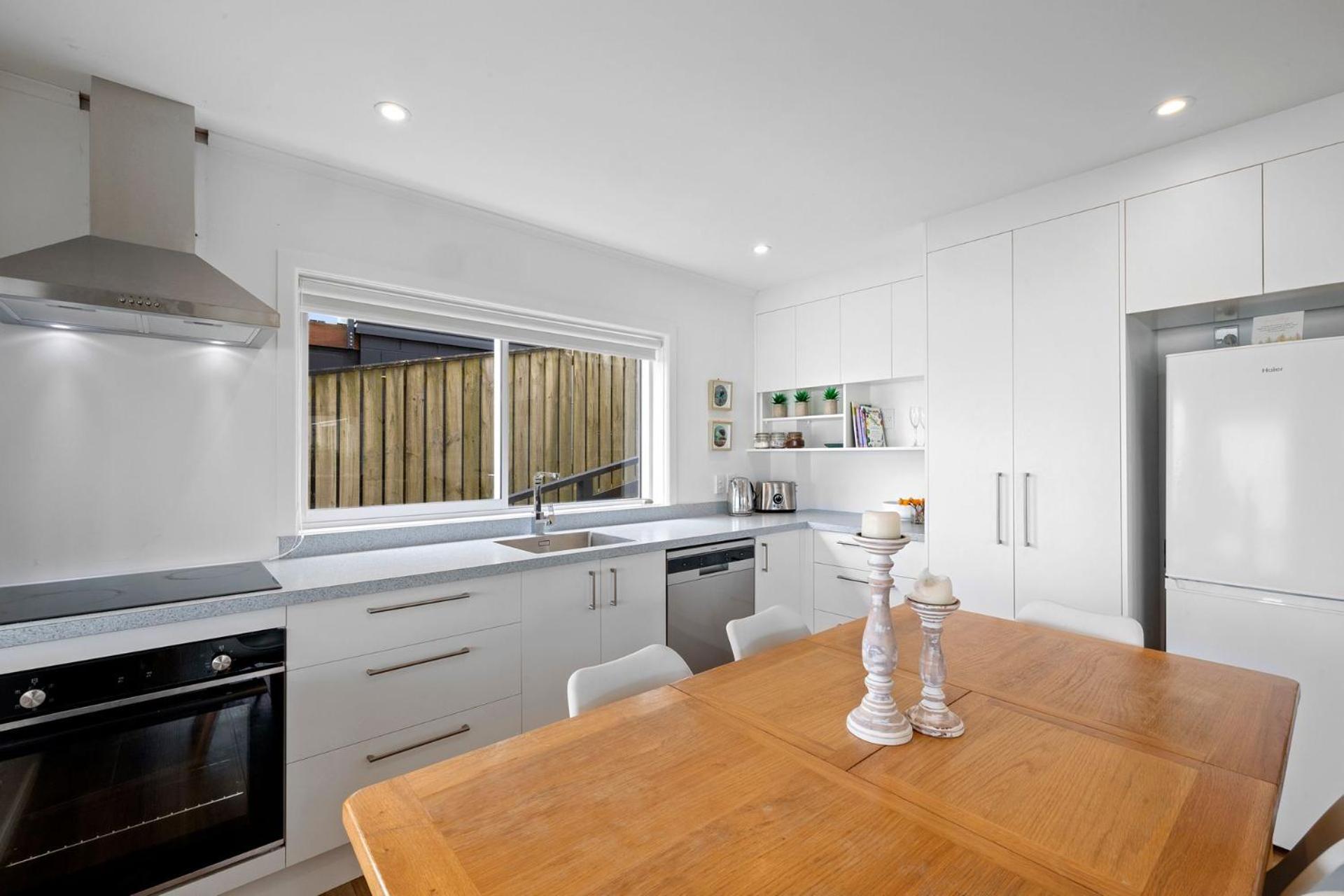 Wow On Wanaka Bay Apartment นิวพลีมัธ ภายนอก รูปภาพ